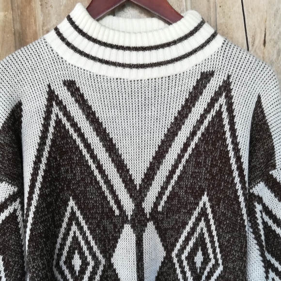Vintage Diamond Sweater - Picture 3 of 8